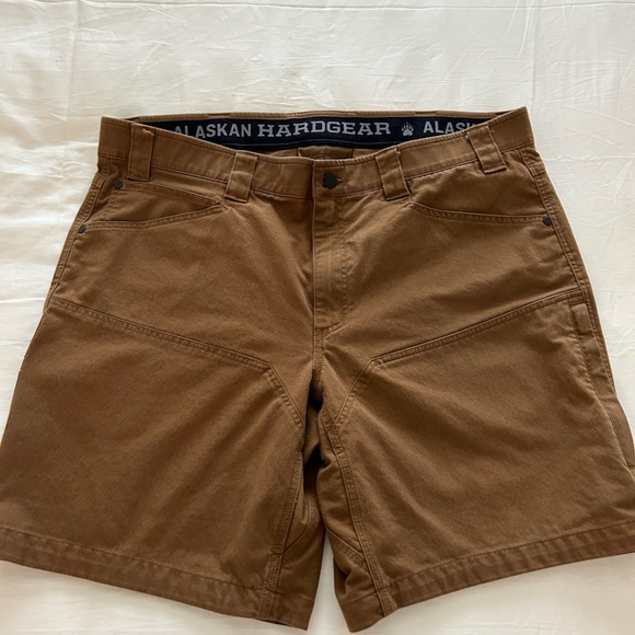 Duluth Trading Co Other - Men’s Alaskan Hardgear by Duluth Trading Co. Khaki 5 pocket Shorts